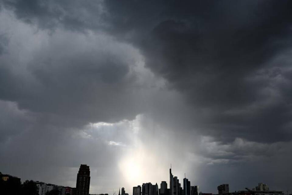 Regenwolken über Frankfurt am Main Regenwolken über Frankfurt am Main