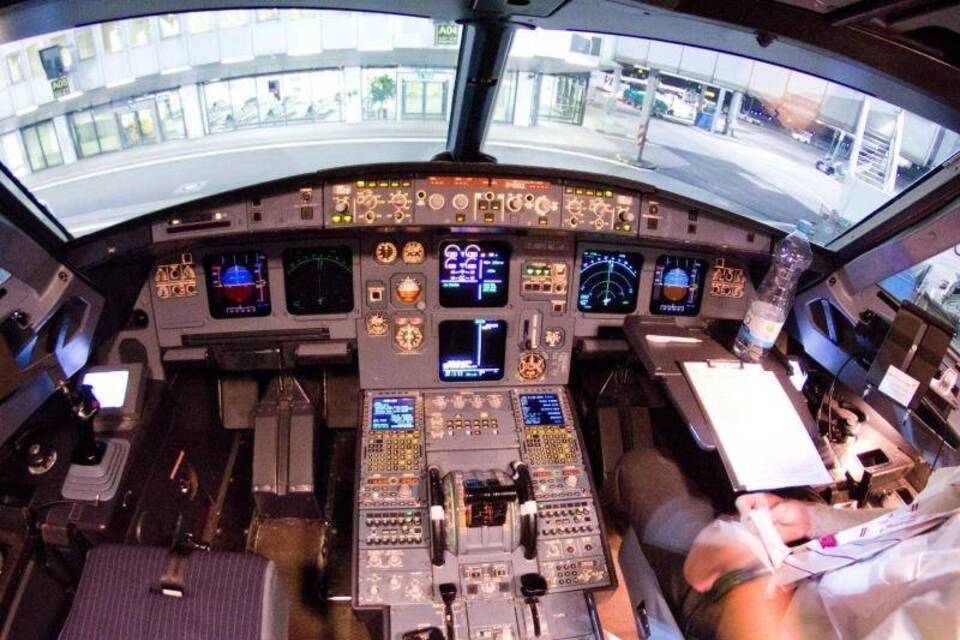 Cockpit der Unglücksmaschine Cockpit der Unglücksmaschine