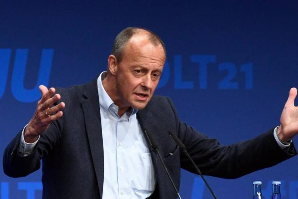Merz zollt Ampel-Parteien Respekt für ihr Sondierungspapier Merz zollt Ampel-Parteien Respekt für ihr Sondierungspapier