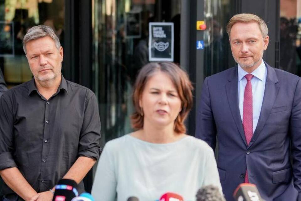 Robert Habeck, Annalena Baerbock und Christian Lindner Robert Habeck, Annalena Baerbock und Christian Lindner