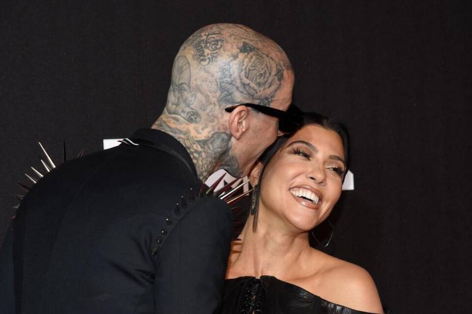 Kourtney Kardashian und Travis Barker