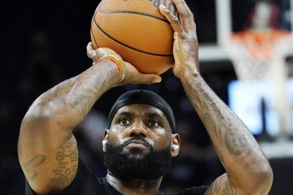 LeBron James LeBron James