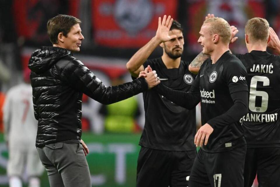 Eintracht Frankfurt - Olympiakos Piräus Eintracht Frankfurt - Olympiakos Piräus