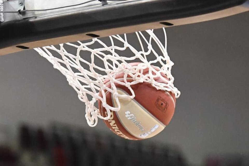 Basketball Basketball