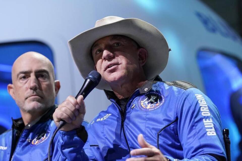 Jeff Bezos Jeff Bezos