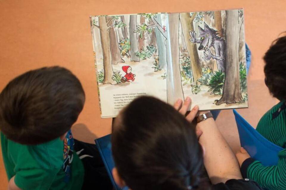 Vorlesestudie wird vorgestellt Vorlesestudie wird vorgestellt