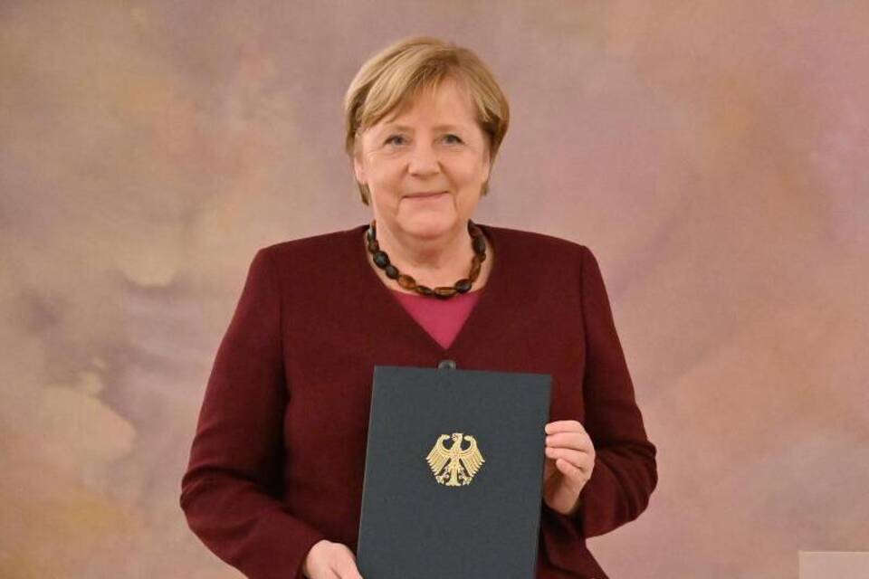 KINA - Regierung entscheidet weiter KINA - Regierung entscheidet weiter
