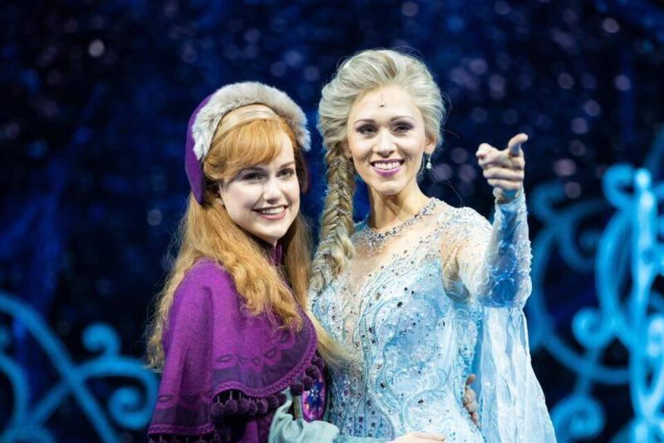 Anna und Elsa im «Eiskönigin»-Musical