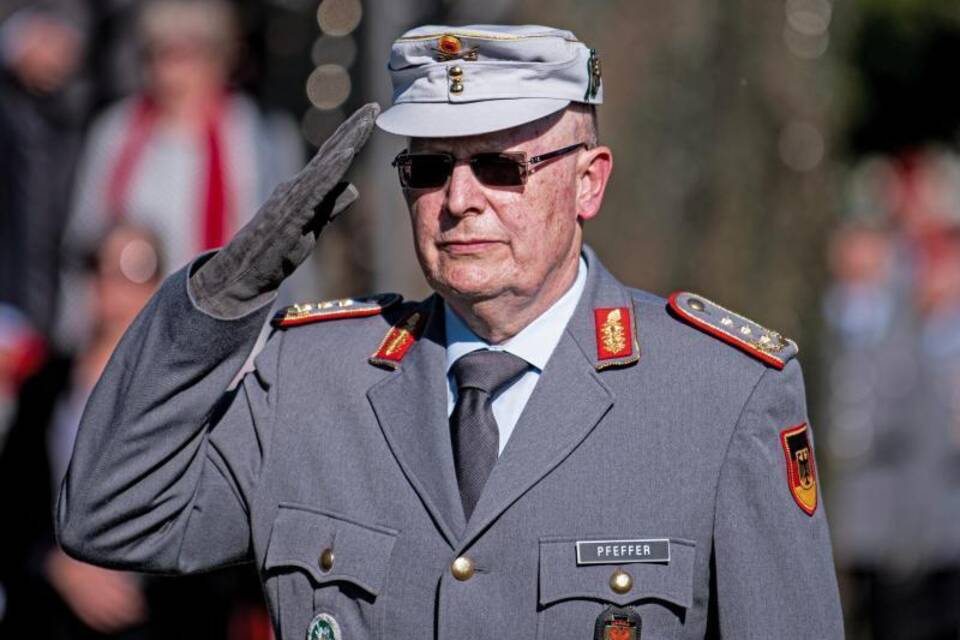 Erich Pfeffer Erich Pfeffer