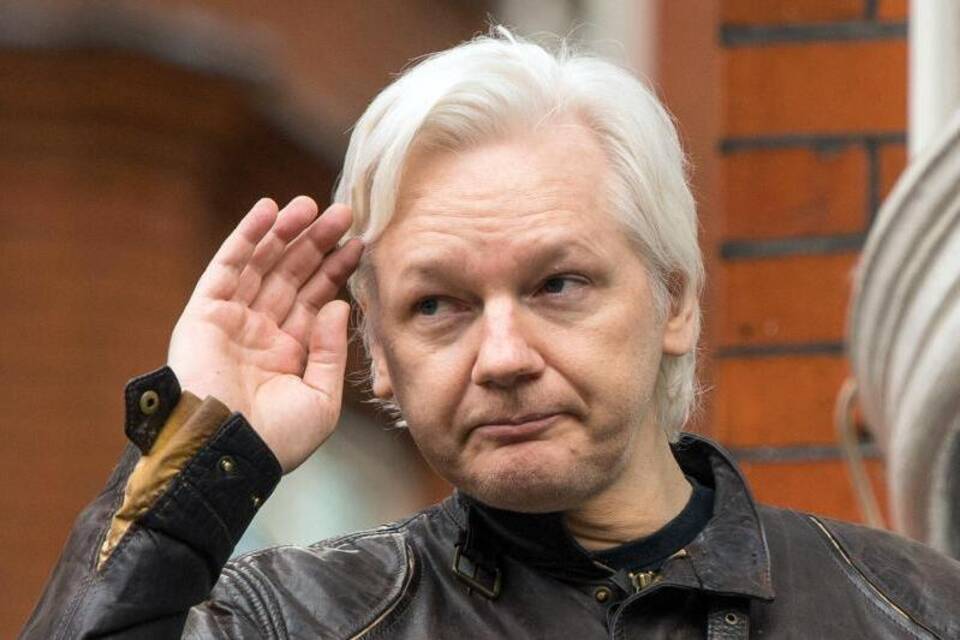Julian Assange Julian Assange