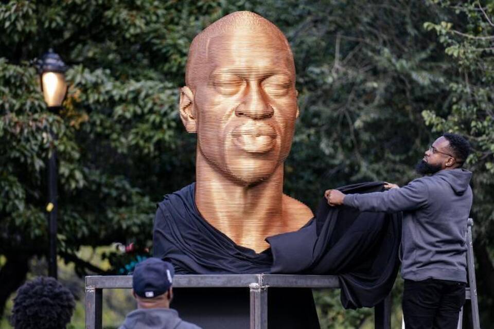 George-Floyd-Statue in New York