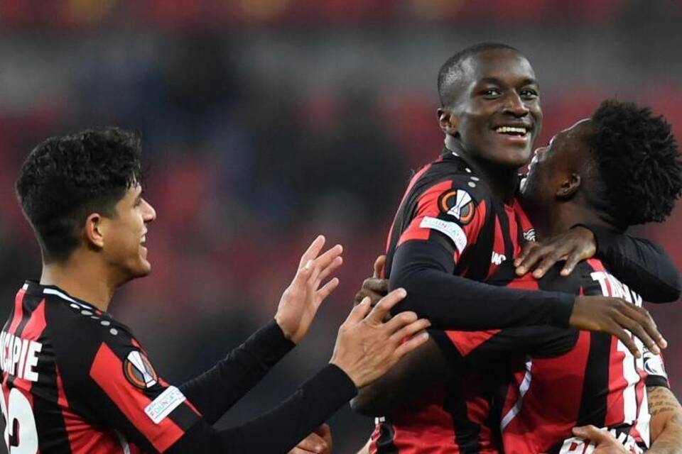 Bayer Leverkusen - Betis Sevilla Bayer Leverkusen - Betis Sevilla