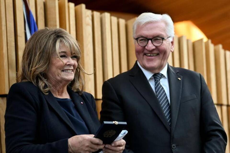 Bundespräsident Steinmeier + Wencke Myhre