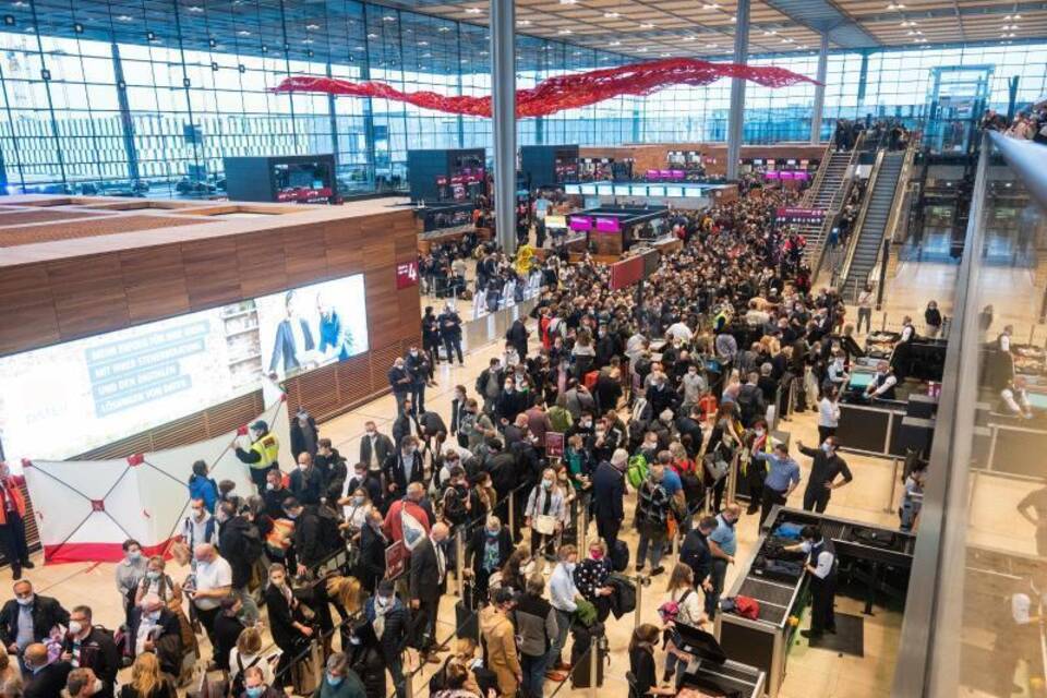 Feueralarm am Flughafen Berlin