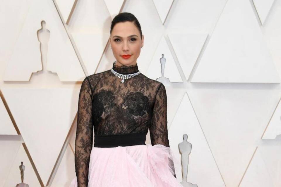 Gal Gadot Gal Gadot