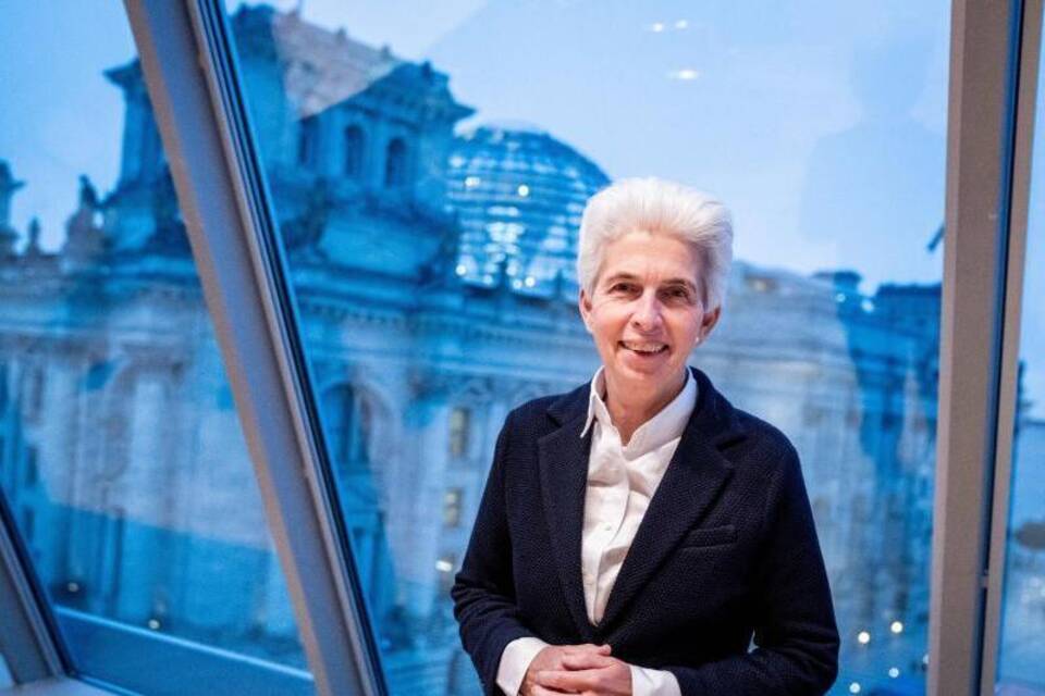 Marie-Agnes Strack-Zimmermann Marie-Agnes Strack-Zimmermann