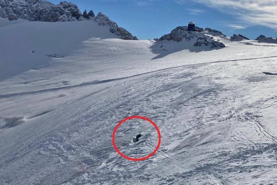 Skibergsteiger aus Gletscherspalte gerettet