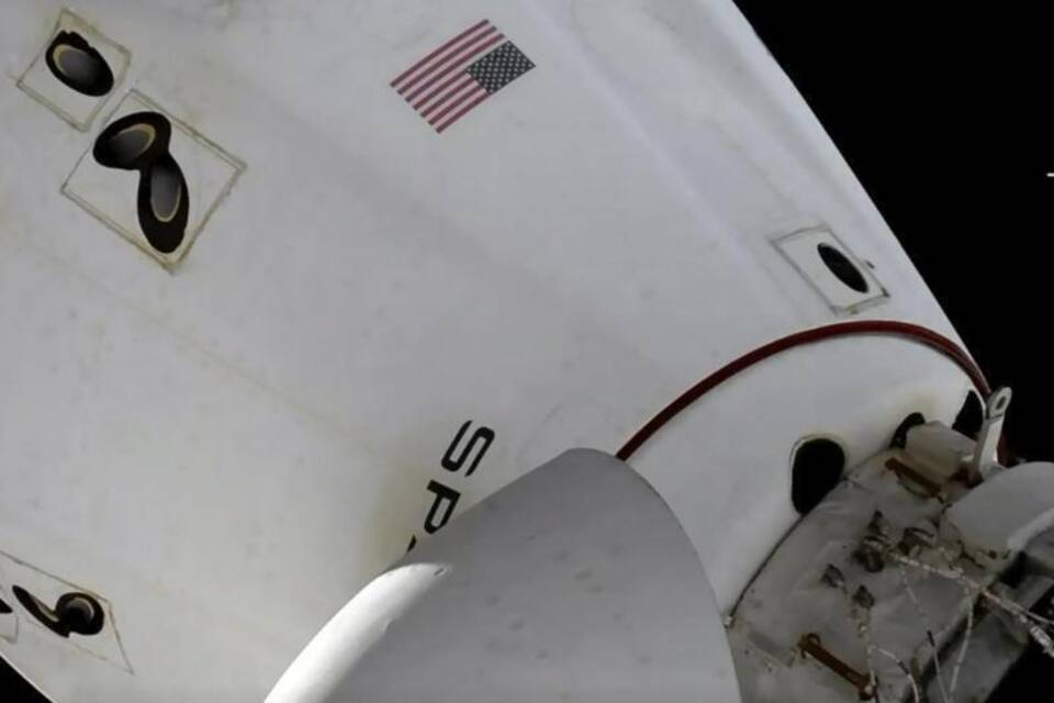 Vier Astronauten von ISS abgedockt Vier Astronauten von ISS abgedockt
