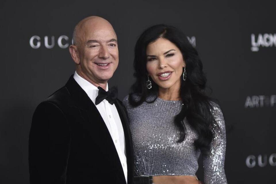 Jeff Bezos und Lauren Sanchez Jeff Bezos und Lauren Sanchez