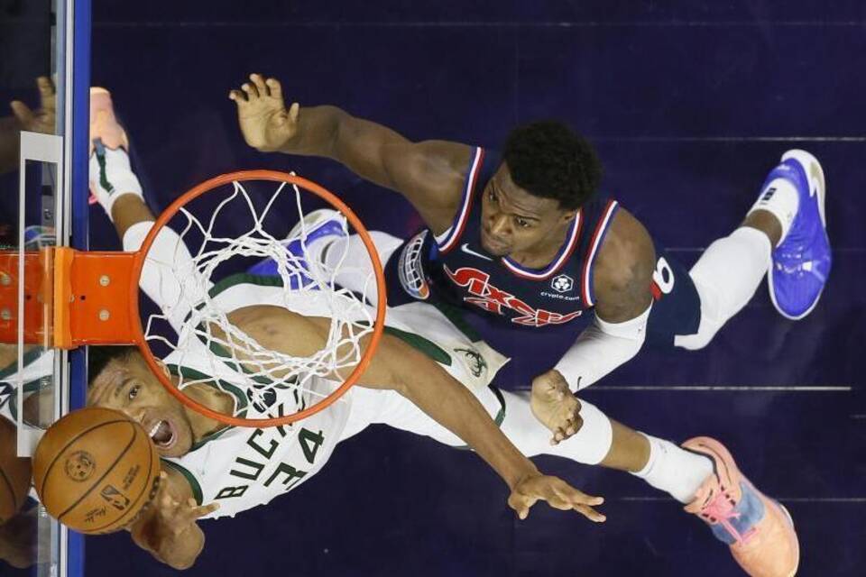 Philadelphia 76ers - Milwaukee Bucks Philadelphia 76ers - Milwaukee Bucks