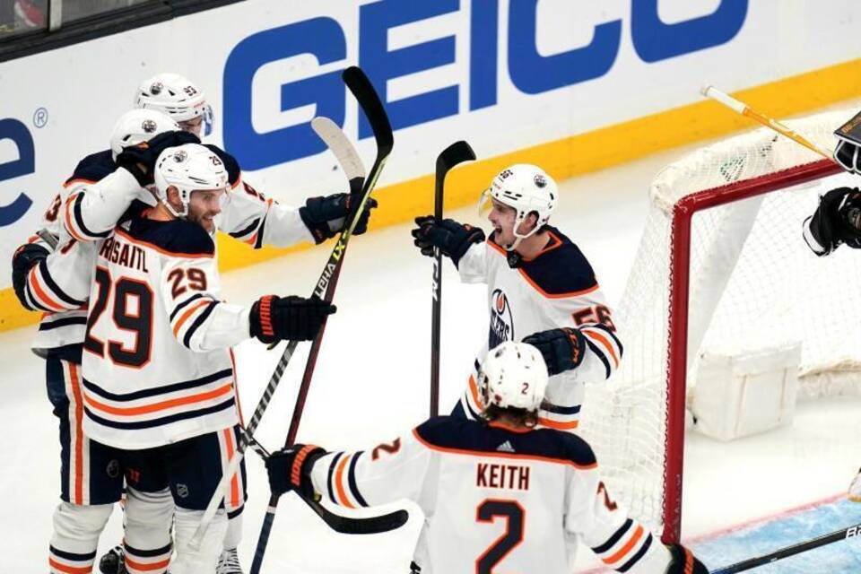 Boston Bruins - Edmonton Oilers Boston Bruins - Edmonton Oilers
