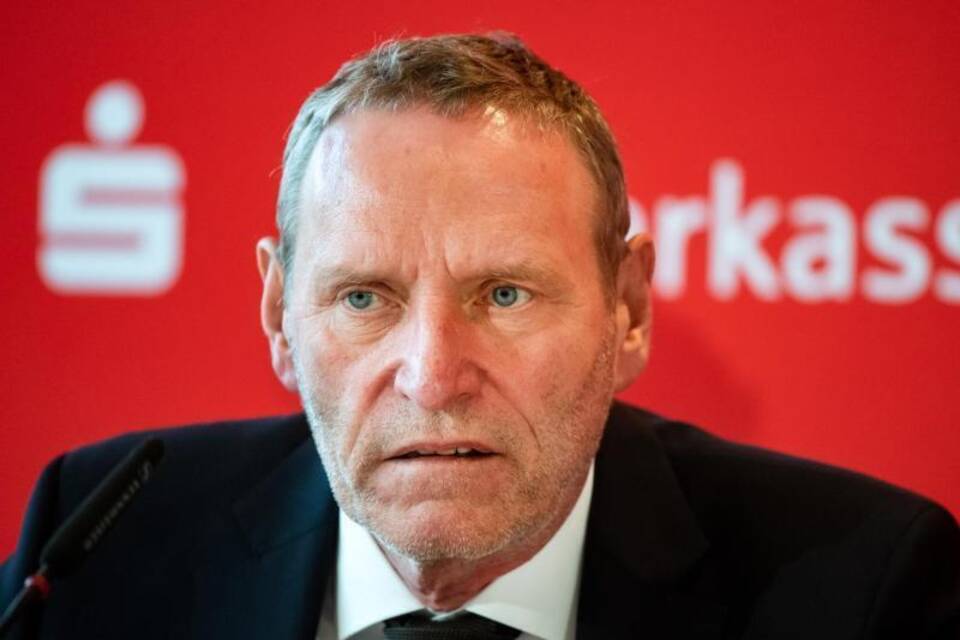Helmut Schleweis Helmut Schleweis