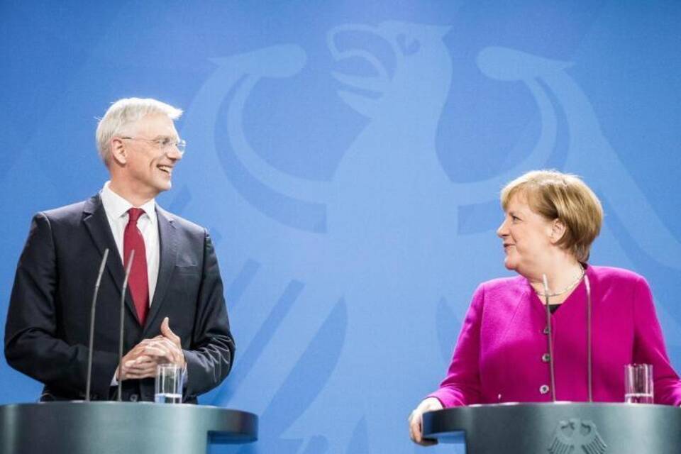 Lettlands Regierungschef würdigt Merkels Kompromissfähigkeit Lettlands Regierungschef würdigt Merkels Kompromissfähigkeit