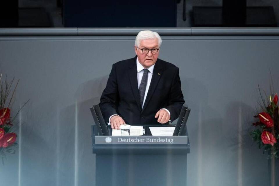 Volkstrauertag - Gedenken im Bundestag