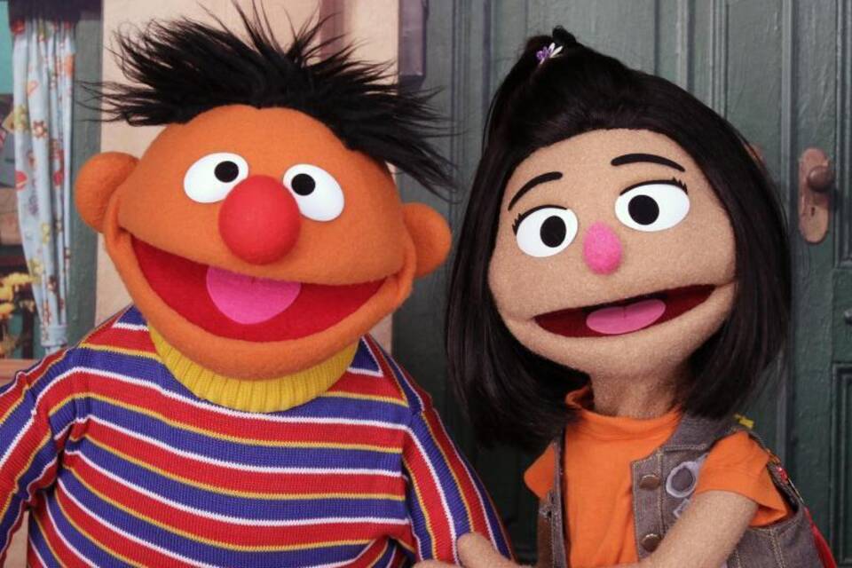 Ernie und der Neuzugang Ji-Young Ernie und der Neuzugang Ji-Young