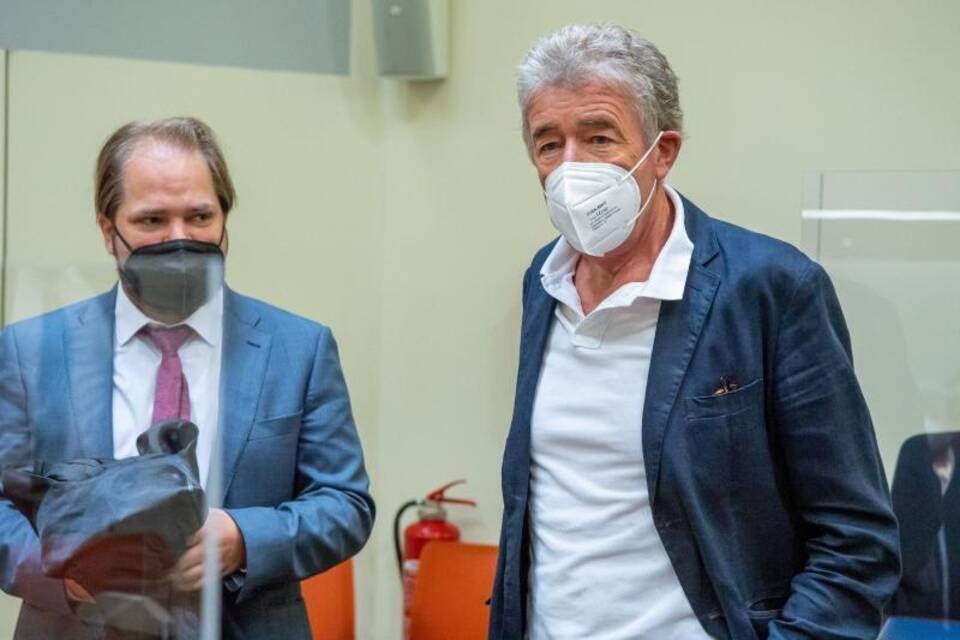 Thomas Pekny mit Anwalt Thomas Pekny mit Anwalt