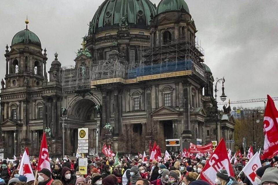 Warnstreiks im öffentlichen Dienst - Berlin