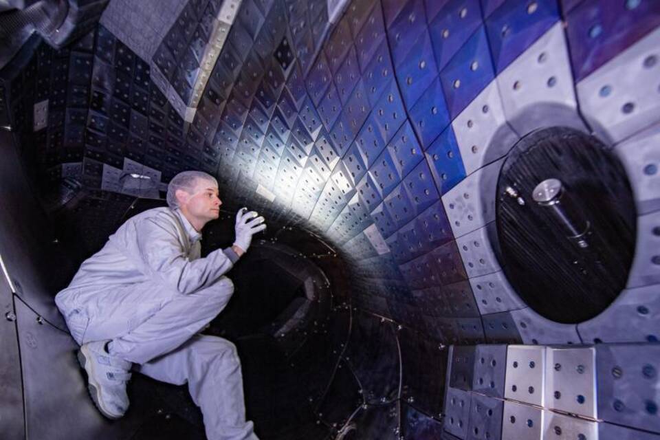 Forschungsreaktor "Wendelstein 7-X" Forschungsreaktor "Wendelstein 7-X"