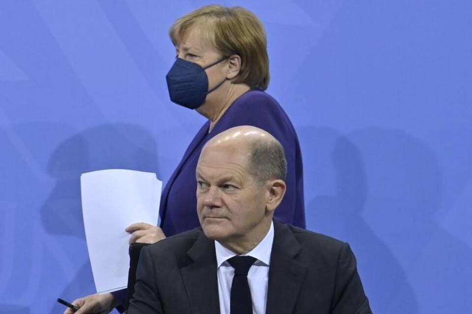 Angela Merkel und Olaf Scholz