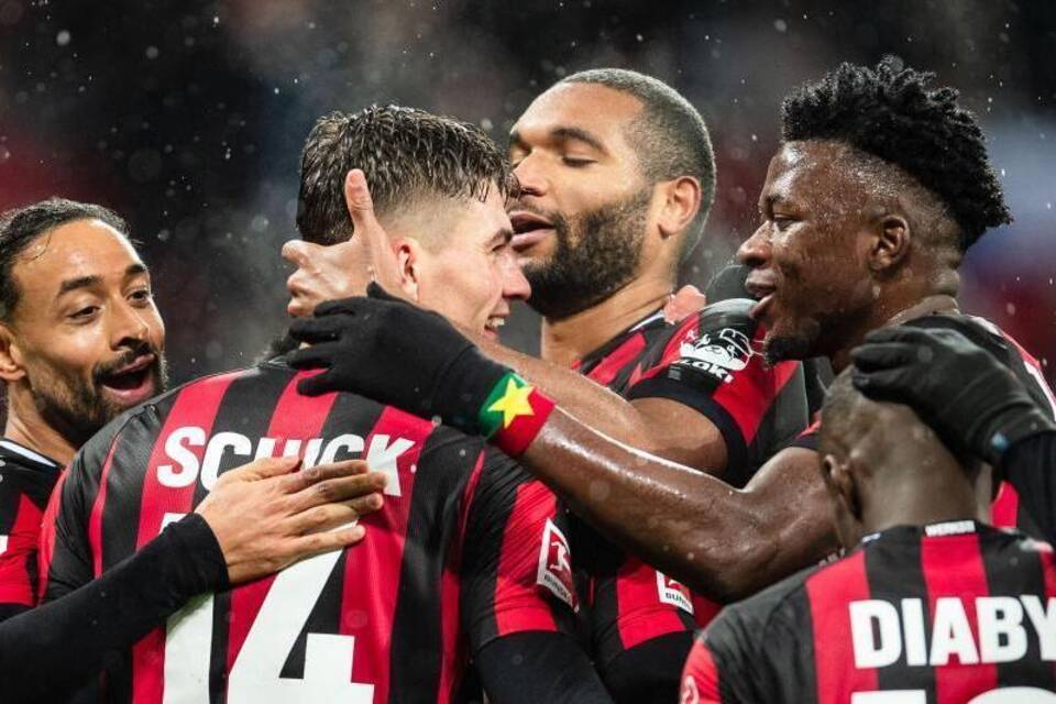 Bayer Leverkusen - SpVgg Greuther Fürth Bayer Leverkusen - SpVgg Greuther Fürth