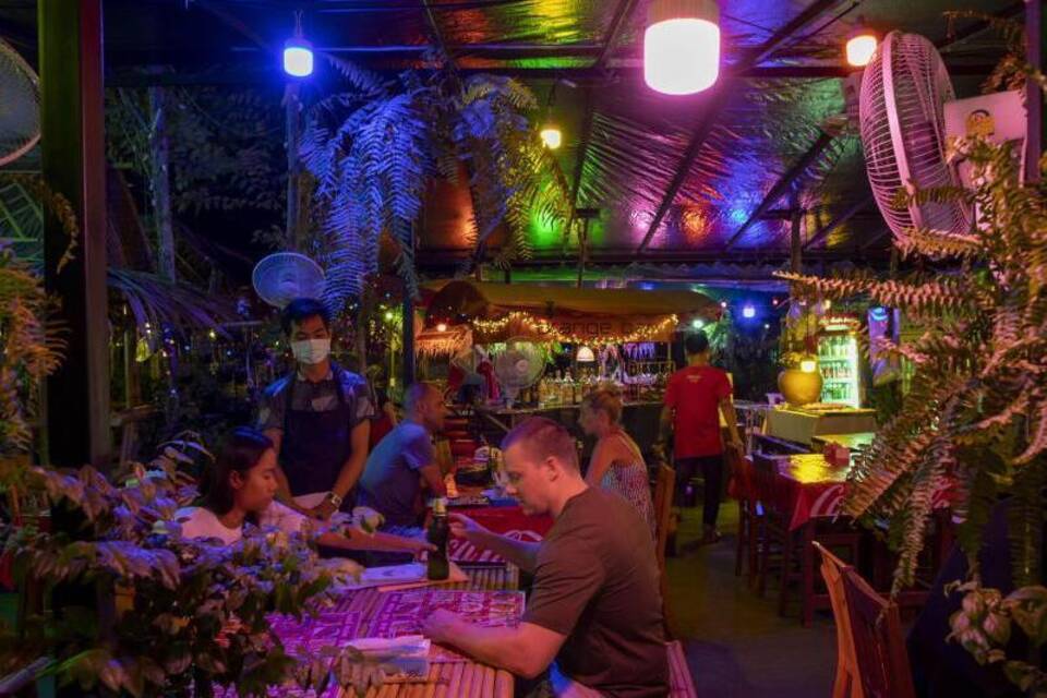 Corona: Nachtleben in Thailand