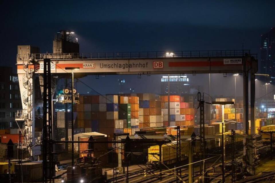 Export legt kräftig zu Export legt kräftig zu