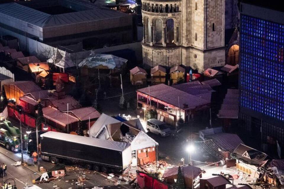 Breitscheidplatz-Opfer an Bundestag und Kanzler: Weiter aufklären