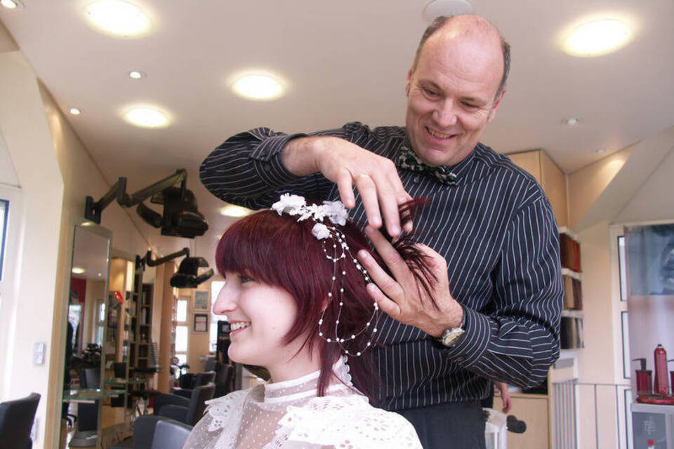 Perfekt unperfekt aussehen: Die Trends bei den Brautfrisuren