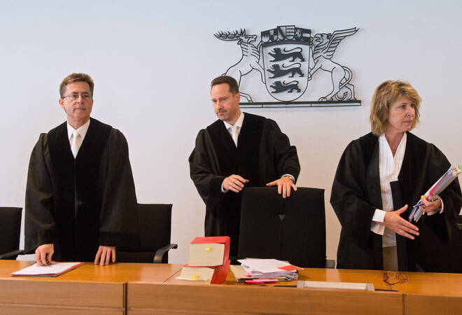 Lehrerin Riesenschwanz Kostuem Onanieren