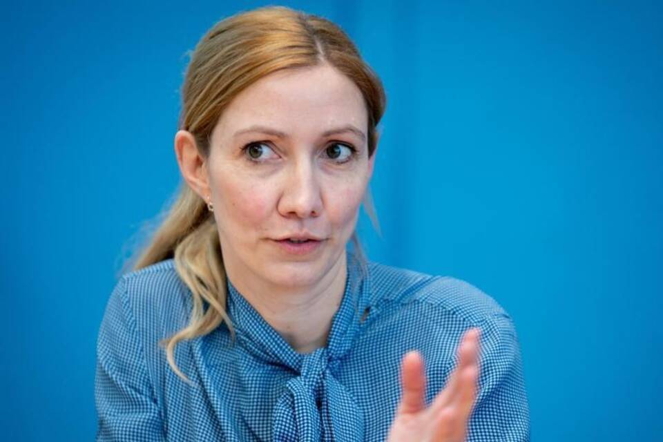 Sandra Ciesek Sandra Ciesek
