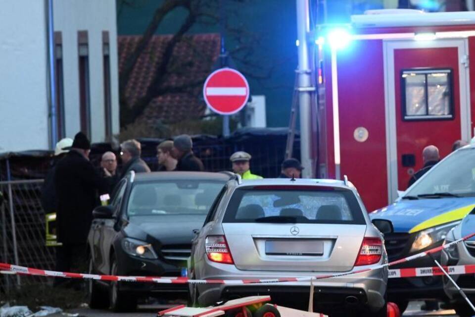 Autoattacke auf Rosenmontagsumzug Autoattacke auf Rosenmontagsumzug