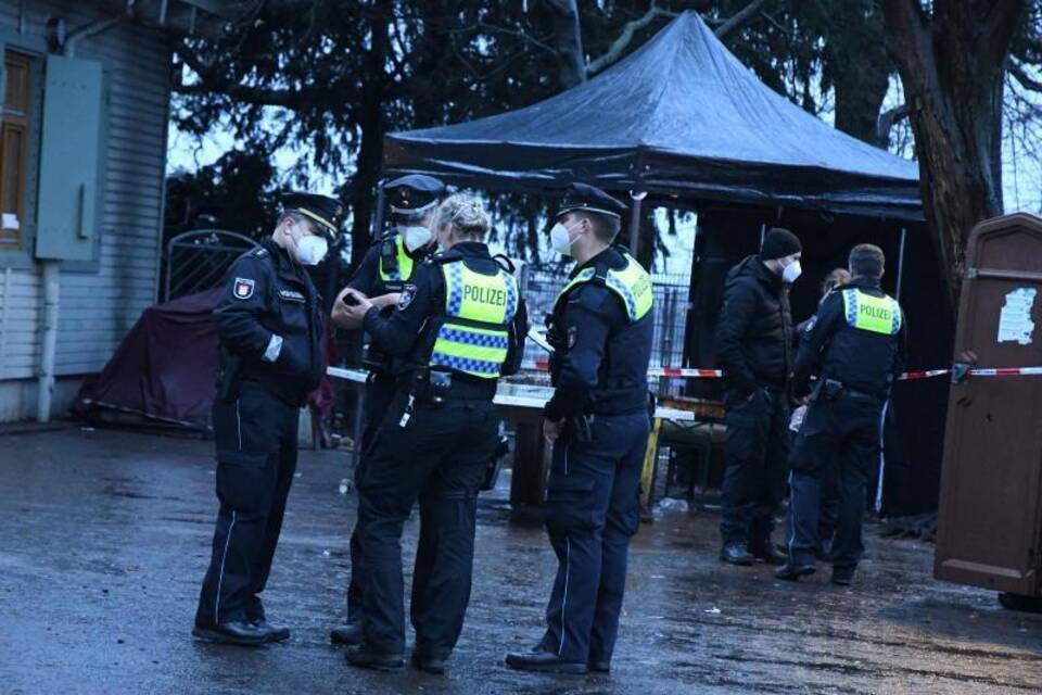 Einsatzkräfte der Polizei Einsatzkräfte der Polizei