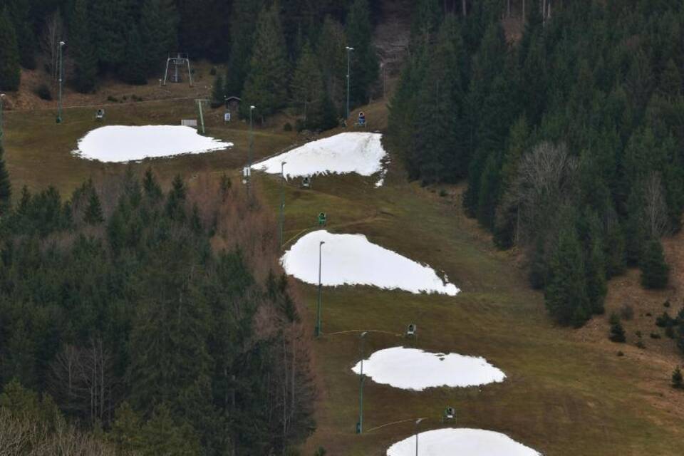 Schneereste Schneereste