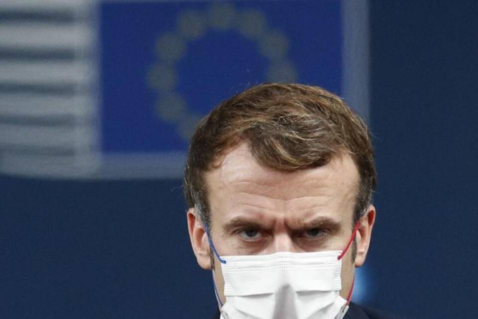 Macron Macron