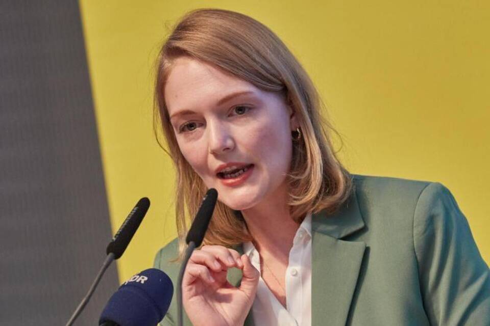 Ria Schröder