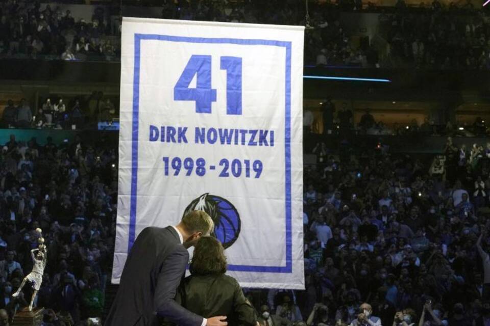 Dirk Nowitzki Dirk Nowitzki