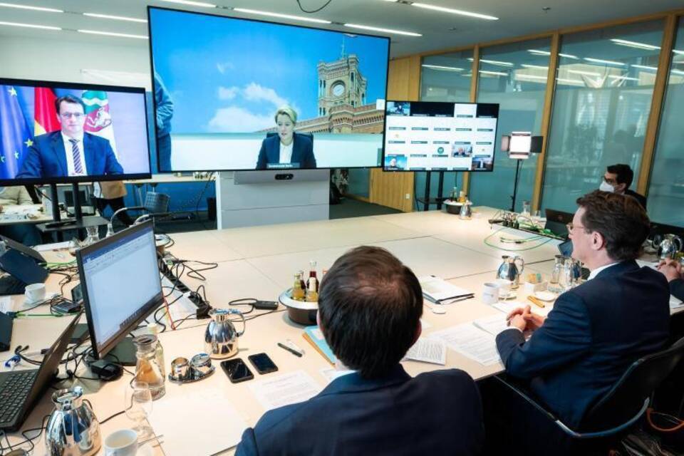 Beratungen von Bund und Ländern Beratungen von Bund und Ländern