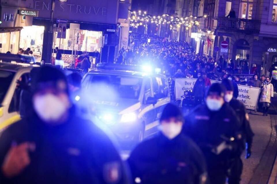 Demonstration Demonstration