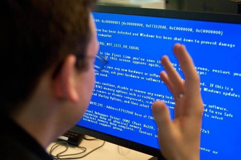 Blue Screen Blue Screen