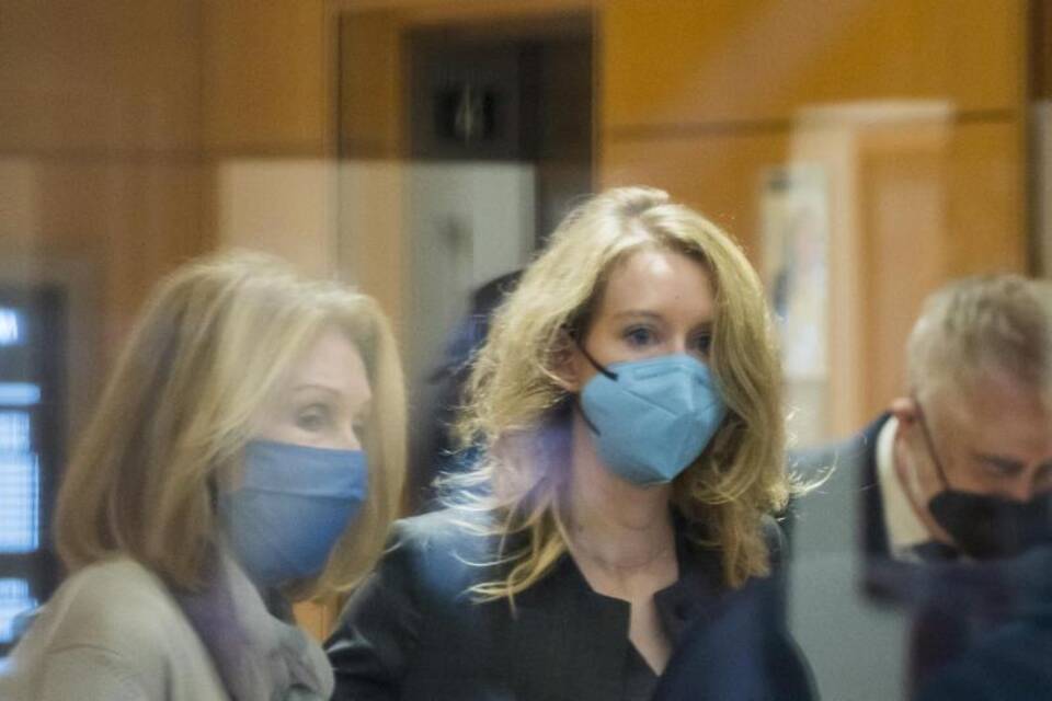 Gründerin von Bluttest-Firma Theranos Gründerin von Bluttest-Firma Theranos